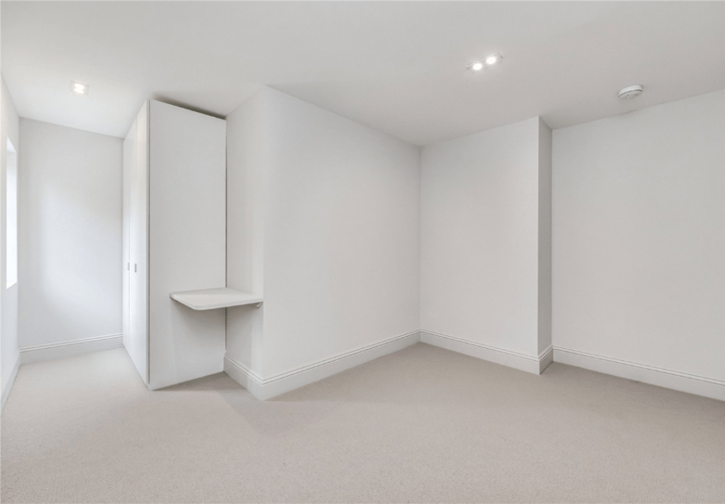 Flat with 114 All Farthing Rd development